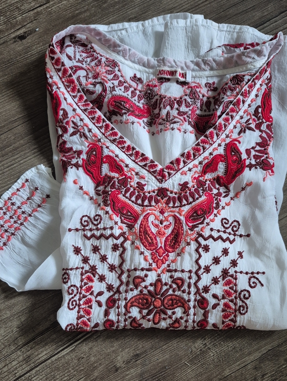 Johnny Was White Tunic with Red Embroidered Paisley Detail